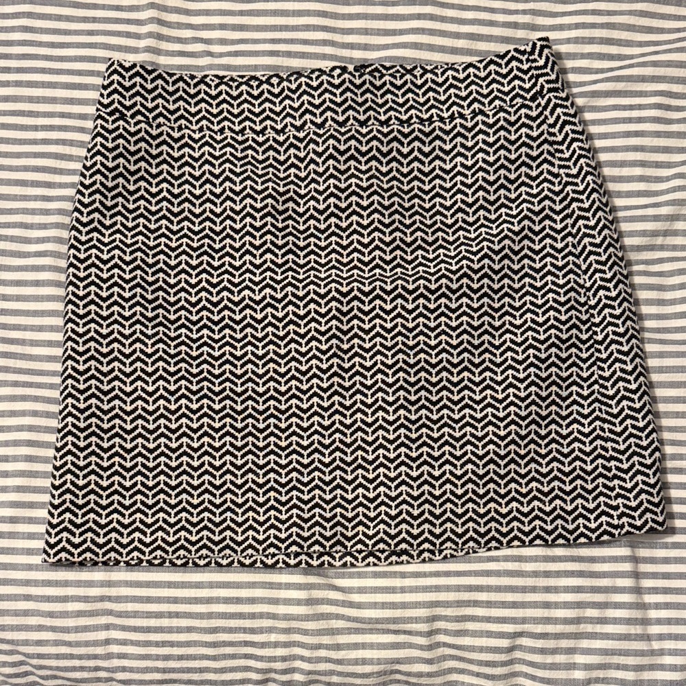 Loft black and white mini skirt